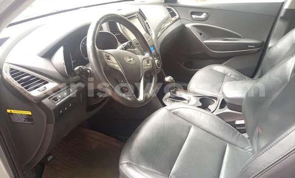 Ra Àlòkù Hyundai Santa Fe funfun Ọkọ̀ in Cotonou ni Benin Ra Àlòkù Hyundai Santa Fe funfun Ọkọ̀ in Cotonou ni Benin