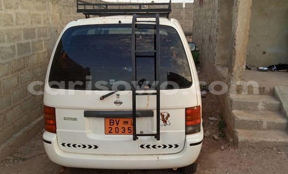 Sayi Na hannu Nissan UD White Babbar mota in Abomey Calavi a Benin