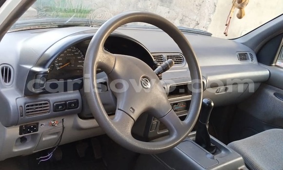 Ra Àlòkù Nissan UD funfun Ọkọ̀ akẹ́rù ńlá in Abomey Calavi ni Benin Ra Àlòkù Nissan UD funfun Ọkọ̀ akẹ́rù ńlá in Abomey Calavi ni Benin