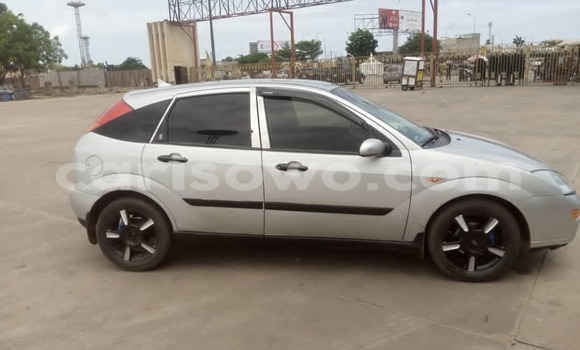 Acheter Occasion Voiture Ford Focus Gris à Cotonou, Benin Acheter Occasion Voiture Ford Focus Gris à Cotonou, Benin