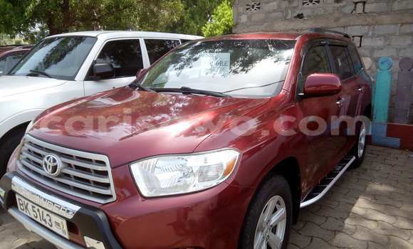 Acheter Occasion Voiture Toyota Highlander Rouge à Cotonou, Benin Acheter Occasion Voiture Toyota Highlander Rouge à Cotonou, Benin