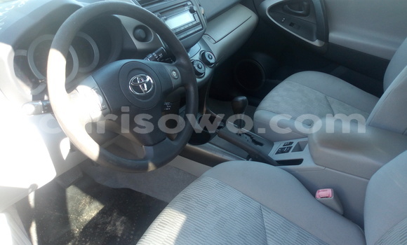 Acheter Import Voiture Toyota RAV4 Marron à Cotonou, Benin Acheter Import Voiture Toyota RAV4 Marron à Cotonou, Benin