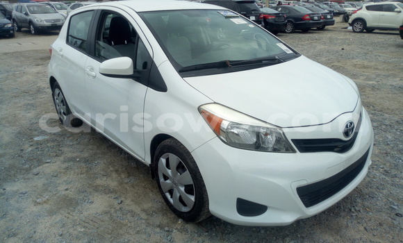 Ra Imported Toyota Yaris funfun Ọkọ̀ in Cotonou ni Benin Ra Imported Toyota Yaris funfun Ọkọ̀ in Cotonou ni Benin