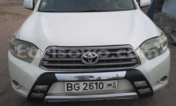 Buy Used Toyota Highlander White Car in Abomey Calavi in Benign Buy Used Toyota Highlander White Car in Abomey Calavi in Benign