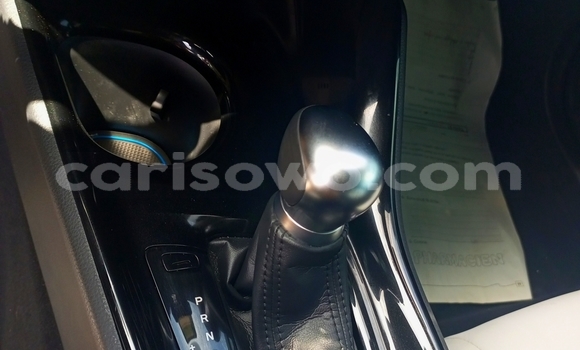 Sayi Na hannu Toyota C-HR Blue Mota in Cotonou a Benin Sayi Na hannu Toyota C-HR Blue Mota in Cotonou a Benin