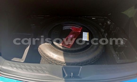 Sayi Na hannu Toyota C-HR Blue Mota in Cotonou a Benin Sayi Na hannu Toyota C-HR Blue Mota in Cotonou a Benin