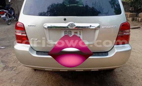 Acheter Occasion Voiture Toyota Highlander Beige à Abomey Calavi, Benin Acheter Occasion Voiture Toyota Highlander Beige à Abomey Calavi, Benin
