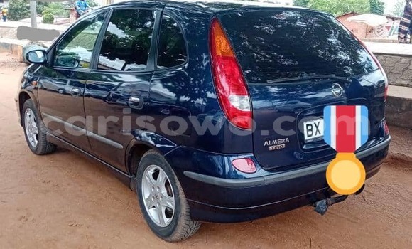 Sayi Na hannu Nissan Almera Tino Blue Mota in Porto Novo a Benin Sayi Na hannu Nissan Almera Tino Blue Mota in Porto Novo a Benin