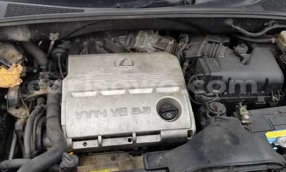 Sayi Na hannu Lexus RX 330 Black Mota in Cotonou a Benin Sayi Na hannu Lexus RX 330 Black Mota in Cotonou a Benin