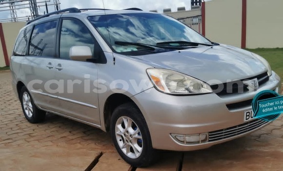Acheter Occasion Voiture Toyota Sienna Gris à Abomey Calavi, Benin