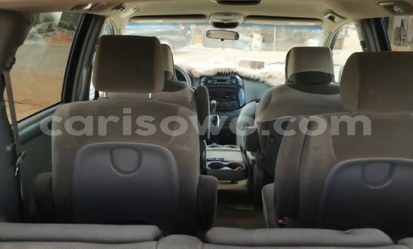 Ra Àlòkù Toyota Sienna Silver Ọkọ̀ in Abomey Calavi ni Benin Ra Àlòkù Toyota Sienna Silver Ọkọ̀ in Abomey Calavi ni Benin