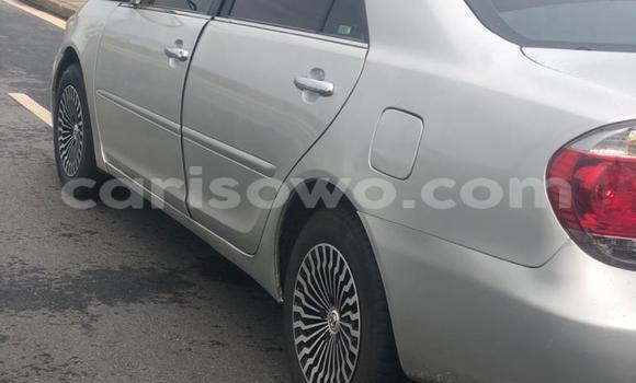 Ra Àlòkù Toyota Camry Silver Ọkọ̀ in Abomey Calavi ni Benin Ra Àlòkù Toyota Camry Silver Ọkọ̀ in Abomey Calavi ni Benin