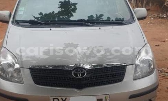 Sayi Na hannu Toyota Corolla Azurfa Mota in Porto Novo a Benin Sayi Na hannu Toyota Corolla Azurfa Mota in Porto Novo a Benin