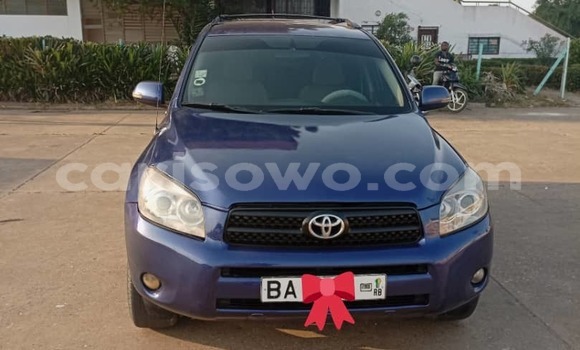 Ra Àlòkù Toyota RAV4 Blue Ọkọ̀ in Cotonou ni Benin Ra Àlòkù Toyota RAV4 Blue Ọkọ̀ in Cotonou ni Benin