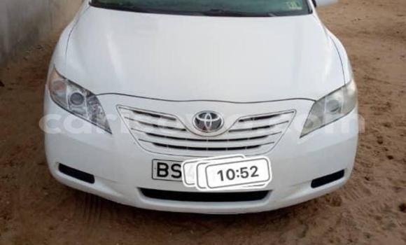 Acheter Occasion Voiture Toyota Camry Blanc à Abomey Calavi, Benin