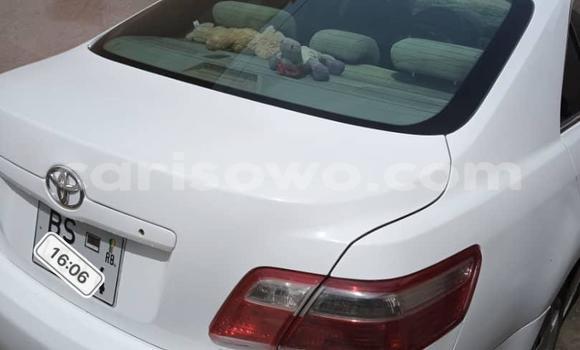Buy Used Toyota Camry White Car in Abomey Calavi in Benign Buy Used Toyota Camry White Car in Abomey Calavi in Benign