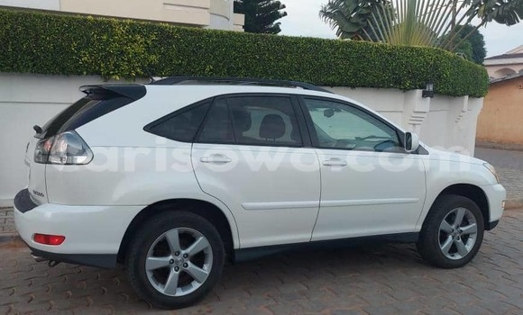 Sayi Na hannu Lexus RX 350 White Mota in Abomey Calavi a Benin Sayi Na hannu Lexus RX 350 White Mota in Abomey Calavi a Benin