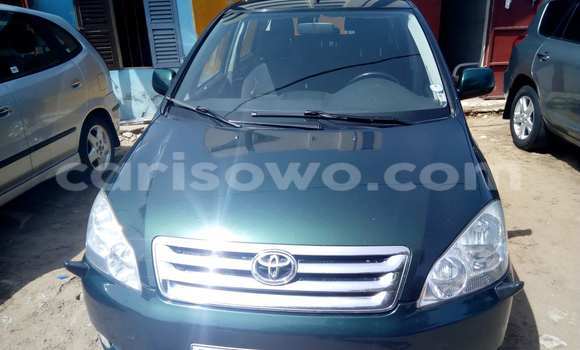 Acheter Occasion Voiture Toyota Avensis Vert à Savalou au Benin Acheter Occasion Voiture Toyota Avensis Vert à Savalou au Benin
