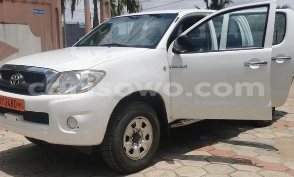 Acheter Occasion Voiture Toyota Hilux Blanc à Cotonou, Benin Acheter Occasion Voiture Toyota Hilux Blanc à Cotonou, Benin