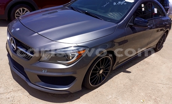 Sayi Na hannu Mercedes-Benz CLA-klasse AMG Azurfa Mota in Cotonou a Benin Sayi Na hannu Mercedes-Benz CLA-klasse AMG Azurfa Mota in Cotonou a Benin