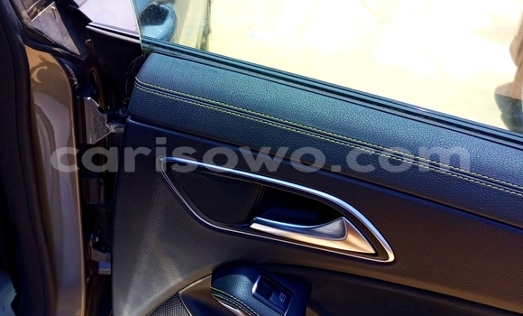 Sayi Na hannu Mercedes-Benz CLA-klasse AMG Azurfa Mota in Cotonou a Benin Sayi Na hannu Mercedes-Benz CLA-klasse AMG Azurfa Mota in Cotonou a Benin