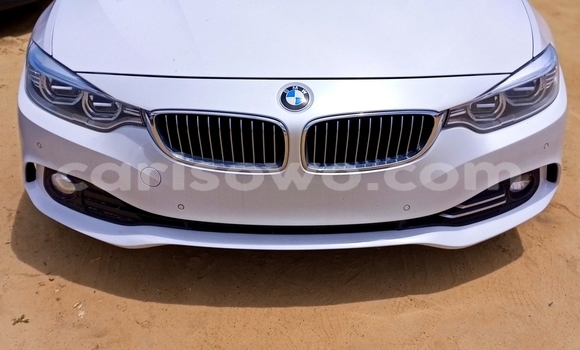 Acheter Occasion Voiture BMW M4 Blanc à Cotonou, Benin