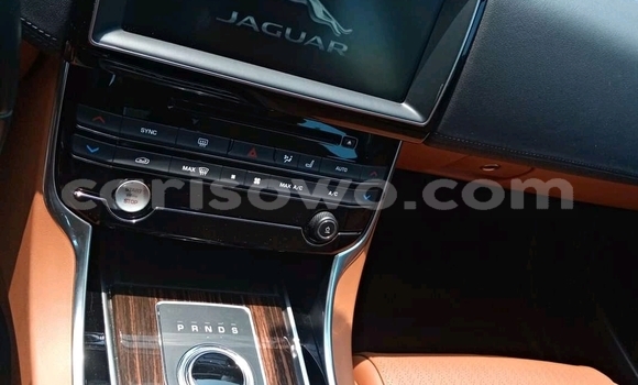 Ra Àlòkù Jaguar XE funfun Ọkọ̀ in Cotonou ni Benin Ra Àlòkù Jaguar XE funfun Ọkọ̀ in Cotonou ni Benin