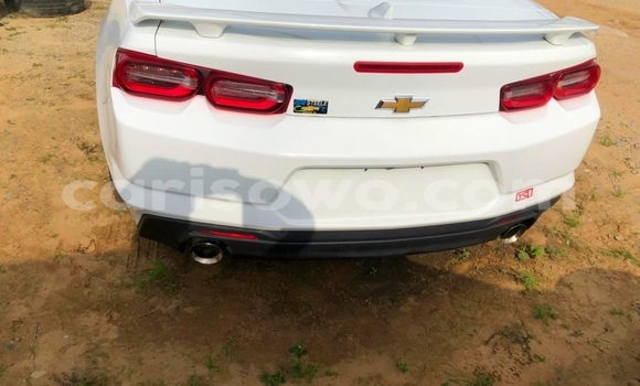 Acheter Occasion Voiture Chevrolet Camaro Blanc à Cotonou, Benin Acheter Occasion Voiture Chevrolet Camaro Blanc à Cotonou, Benin