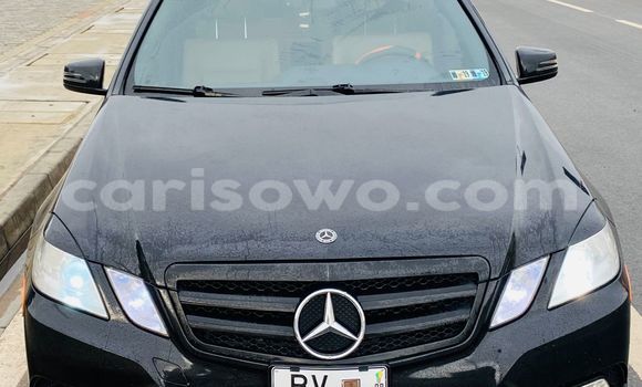 Ra Àlòkù Mercedes-Benz E-klasse AMG Black Ọkọ̀ in Cotonou ni Benin