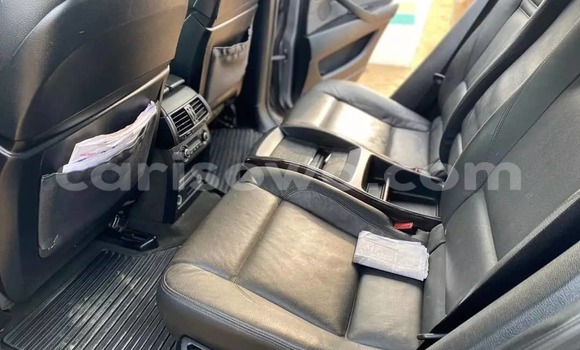 Ra Àlòkù BMW X6 Silver Ọkọ̀ in Abomey Calavi ni Benin Ra Àlòkù BMW X6 Silver Ọkọ̀ in Abomey Calavi ni Benin