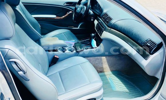 Sayi Na hannu BMW 326 Blue Mota in Cotonou a Benin Sayi Na hannu BMW 326 Blue Mota in Cotonou a Benin