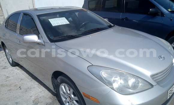 Acheter Occasion Voiture Lexus ES 300 Gris à Cotonou, Benin Acheter Occasion Voiture Lexus ES 300 Gris à Cotonou, Benin