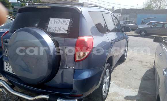 Acheter Occasion Voiture Toyota RAV4 Bleu à Cotonou, Benin Acheter Occasion Voiture Toyota RAV4 Bleu à Cotonou, Benin