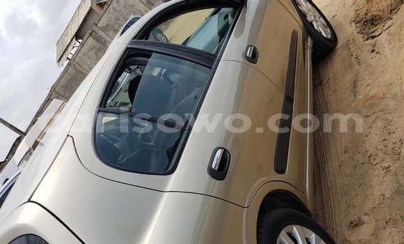 Acheter Occasion Voiture Nissan Almera Gris à Abomey Calavi, Benin Acheter Occasion Voiture Nissan Almera Gris à Abomey Calavi, Benin