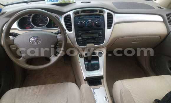Acheter Occasion Voiture Toyota Highlander Bleu à Cotonou, Benin Acheter Occasion Voiture Toyota Highlander Bleu à Cotonou, Benin