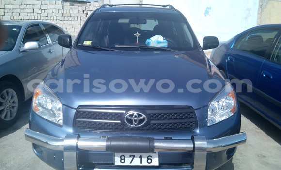 Acheter Occasion Voiture Toyota RAV4 Bleu à Cotonou, Benin Acheter Occasion Voiture Toyota RAV4 Bleu à Cotonou, Benin