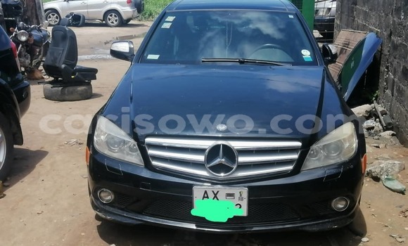 Ra Àlòkù Mercedes-Benz 300–Series Black Ọkọ̀ in Cotonou ni Benin Ra Àlòkù Mercedes-Benz 300–Series Black Ọkọ̀ in Cotonou ni Benin