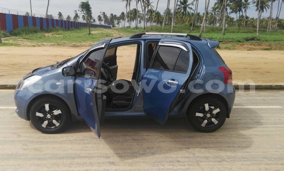Ra Àlòkù Toyota Yaris Blue Ọkọ̀ in Cotonou ni Benin Ra Àlòkù Toyota Yaris Blue Ọkọ̀ in Cotonou ni Benin