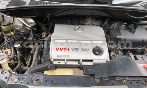 Ra Àlòkù Lexus RX 330 Silver Ọkọ̀ in Abomey Calavi ni Benin Ra Àlòkù Lexus RX 330 Silver Ọkọ̀ in Abomey Calavi ni Benin