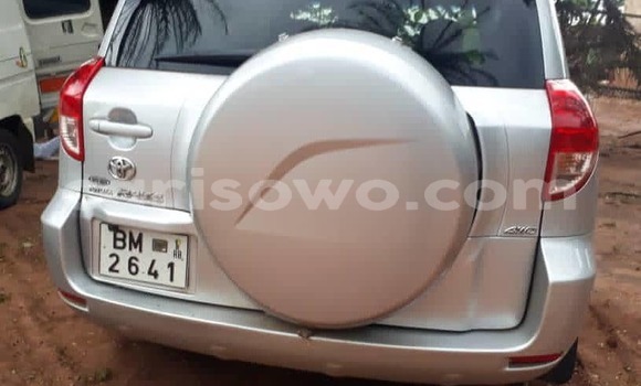 Acheter Occasion Voiture Toyota RAV4 Gris à Abomey Calavi, Benin Acheter Occasion Voiture Toyota RAV4 Gris à Abomey Calavi, Benin