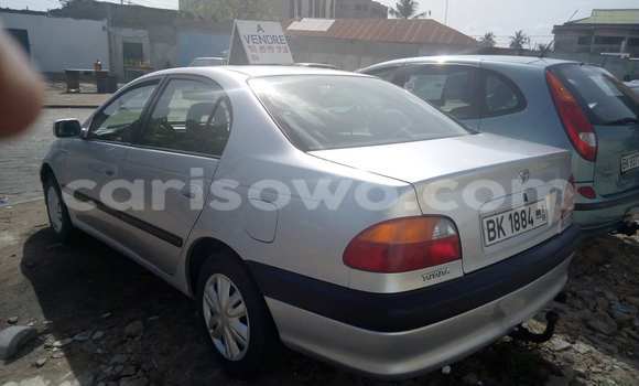 Sayi Na hannu Toyota Avensis Azurfa Mota in Cotonou a Benin Sayi Na hannu Toyota Avensis Azurfa Mota in Cotonou a Benin