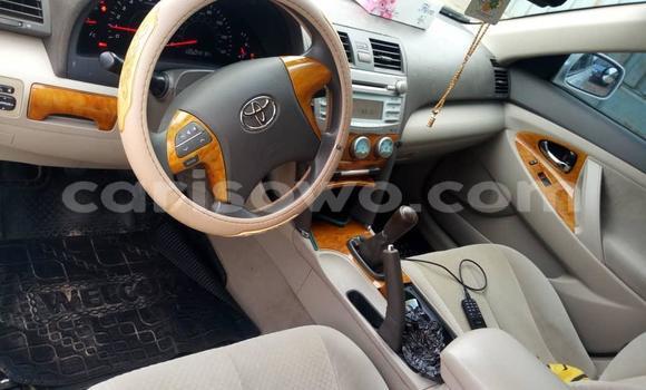 Ra Àlòkù Toyota Camry funfun Ọkọ̀ in Cotonou ni Benin Ra Àlòkù Toyota Camry funfun Ọkọ̀ in Cotonou ni Benin