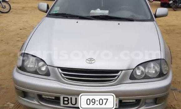 Sayi Na hannu Toyota Avensis Azurfa Mota in Cotonou a Benin Sayi Na hannu Toyota Avensis Azurfa Mota in Cotonou a Benin