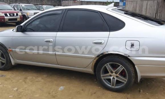 Sayi Na hannu Toyota Avensis Azurfa Mota in Cotonou a Benin Sayi Na hannu Toyota Avensis Azurfa Mota in Cotonou a Benin