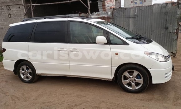 Ra Àlòkù Toyota Previa funfun Ọkọ̀ in Cotonou ni Benin Ra Àlòkù Toyota Previa funfun Ọkọ̀ in Cotonou ni Benin