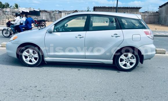 Acheter Occasion Voiture Toyota Matrix Gris à Abomey Calavi, Benin Acheter Occasion Voiture Toyota Matrix Gris à Abomey Calavi, Benin
