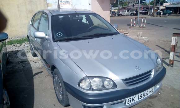 Sayi Na hannu Toyota Avensis Azurfa Mota in Cotonou a Benin Sayi Na hannu Toyota Avensis Azurfa Mota in Cotonou a Benin
