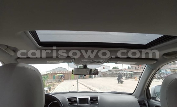 Ra Àlòkù Toyota Highlander Silver Ọkọ̀ in Abomey Calavi ni Benin Ra Àlòkù Toyota Highlander Silver Ọkọ̀ in Abomey Calavi ni Benin
