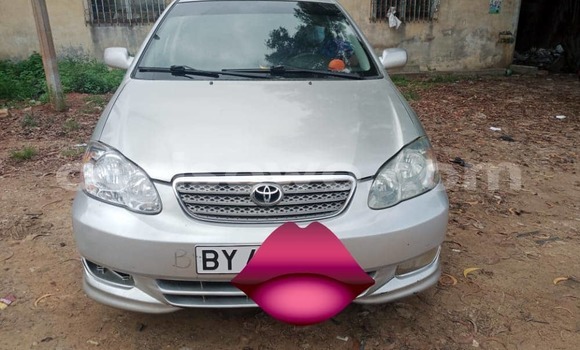 Sayi Na hannu Toyota Corolla Azurfa Mota in Abomey Calavi a Benin