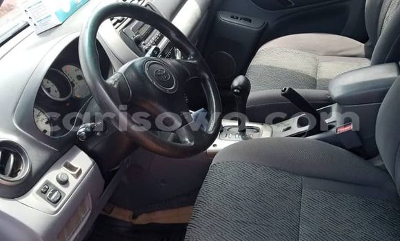 Sayi Na hannu Toyota RAV4 Blue Mota in Abomey Calavi a Benin Sayi Na hannu Toyota RAV4 Blue Mota in Abomey Calavi a Benin